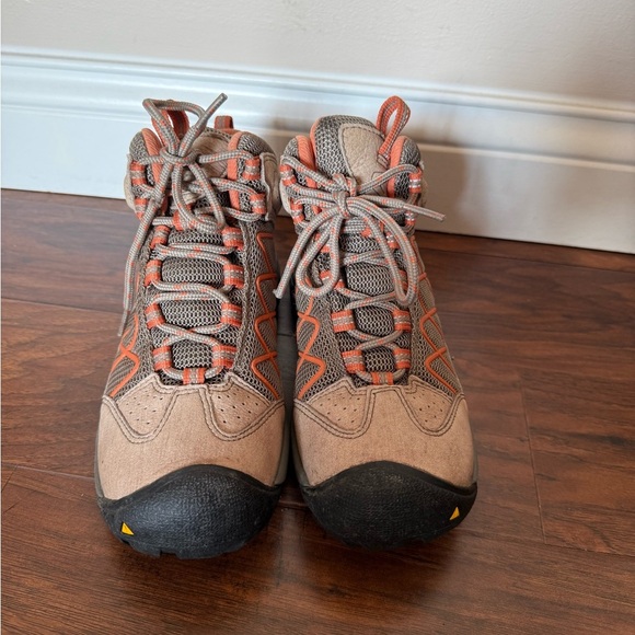 Keen Verdi II Mid Hiking Boots-Like New-Size 6 Tan and Orange - Picture 2 of 11